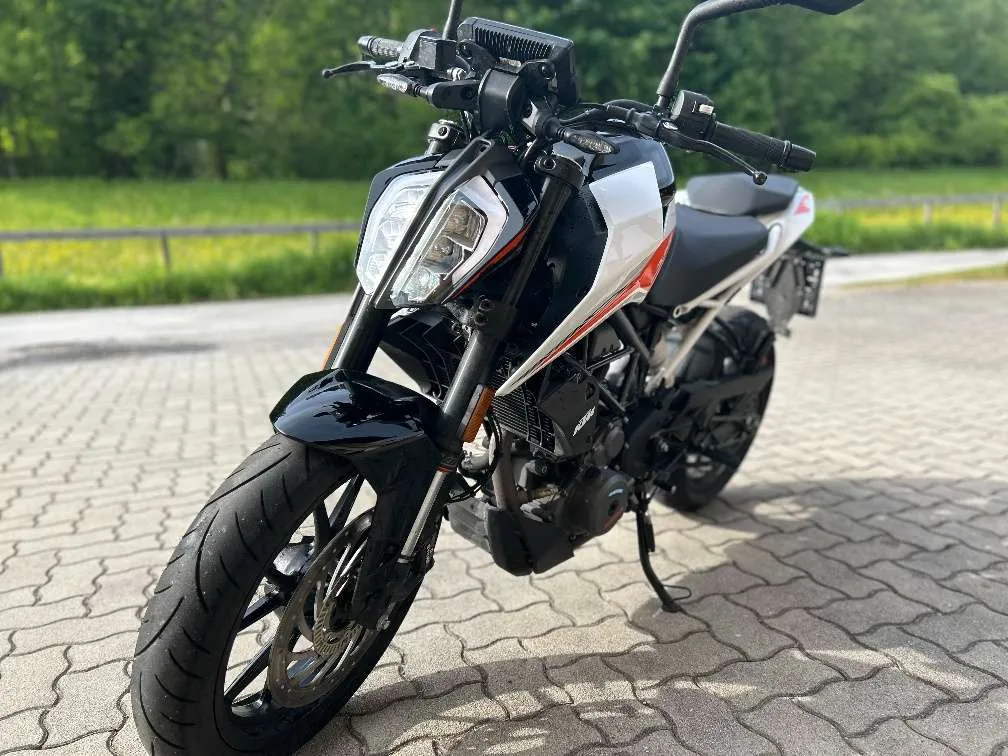 KTM 390