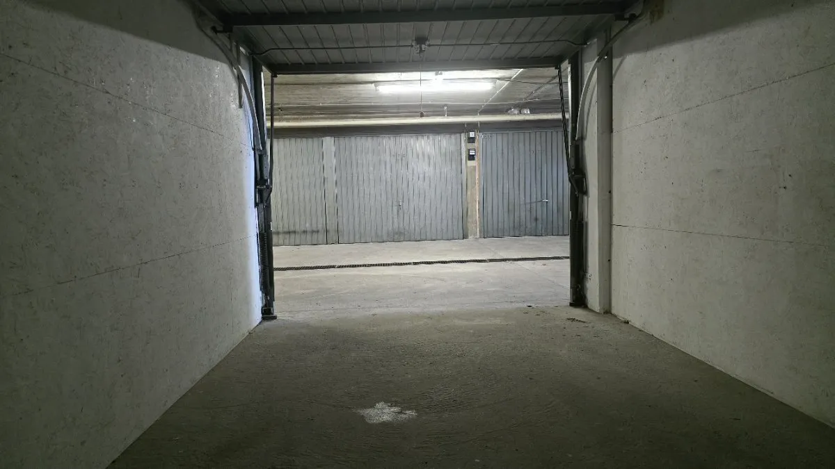 Versperrbare Garagenbox in Innsbruck zu verkaufen - Ansicht 3