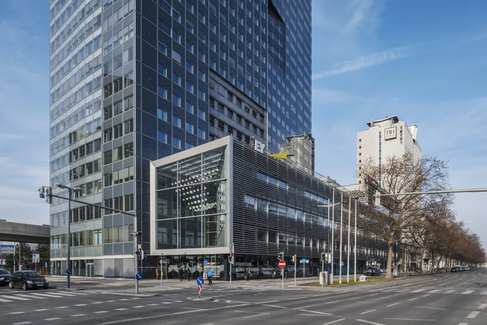 1220, Wagramer Straße BÜROS mit FERNBLICK - IZD TOWER - Ansicht 3