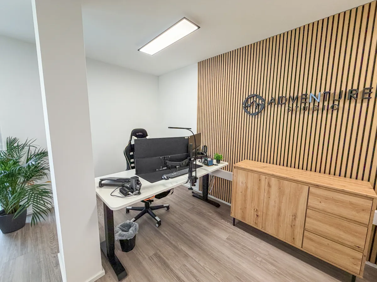 Fixer Büroarbeitsplatz in Graz | Moderne Bürogemeinschaft Fix Desk im modernen Büro in Graz - Ansicht 3