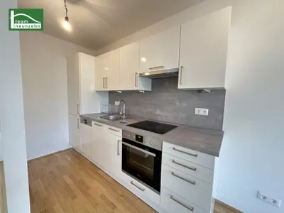 Helle 2-Zimmer-Wohnung mit Einbauküche und Loggia - verfügbar ab Oktober! – Bild 3