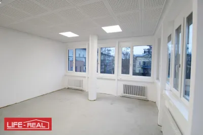 2-Zimmer-Gewerbeimmobilie mieten in Linz – 139 m², € 2.139 – Bild 11 von 13