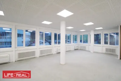 2-Zimmer-Gewerbeimmobilie mieten in Linz – 139 m², € 2.139 – Bild 2 von 13