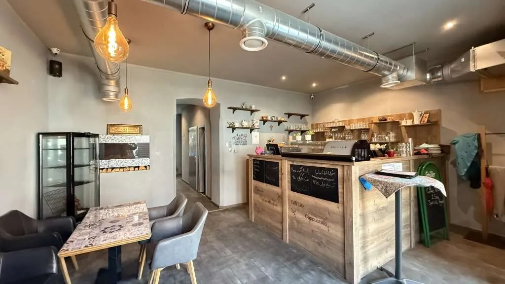 Gastronomielokal zur Miete: Bar, Kaffe, Imbiss, Konditorei mit hofseitigem Gastgarten und Betriebsanlagengenehmigung bis 02:00! - Ansicht 2