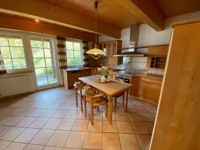 5-Zimmer-Haus mieten in Gmunden – 378 m², € 5.525 – Bild 12 von 19