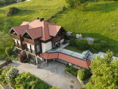 5-Zimmer-Haus mieten in Gmunden – 378 m², € 5.525 – Bild 4 von 19