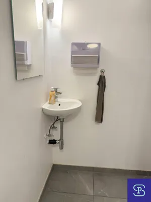 Gewerbeimmobilie mieten in Wien – 85 m², € 1.242 – Bild 14 von 14