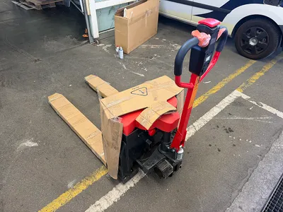 Elektro hubwagen 2.0 Ton Gabelstapler