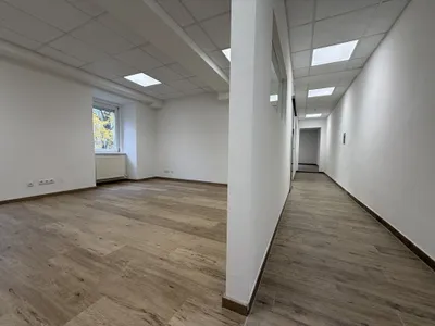 3-Zimmer-Gewerbeimmobilie mieten in Baden – 110 m², € 1.287 – Bild 4 von 6