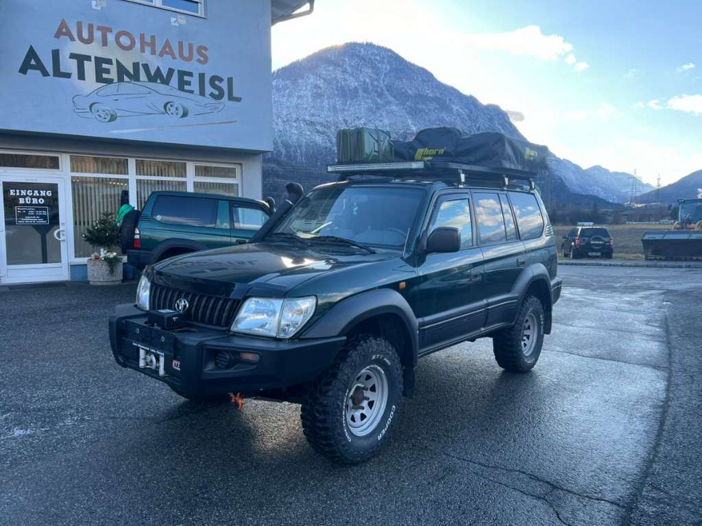 Toyota Land Cruiser J95 VX Overlander SUV / Geländewagen