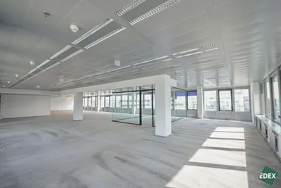Gewerbeimmobilie mieten in Wien – 1 433 m², € 16