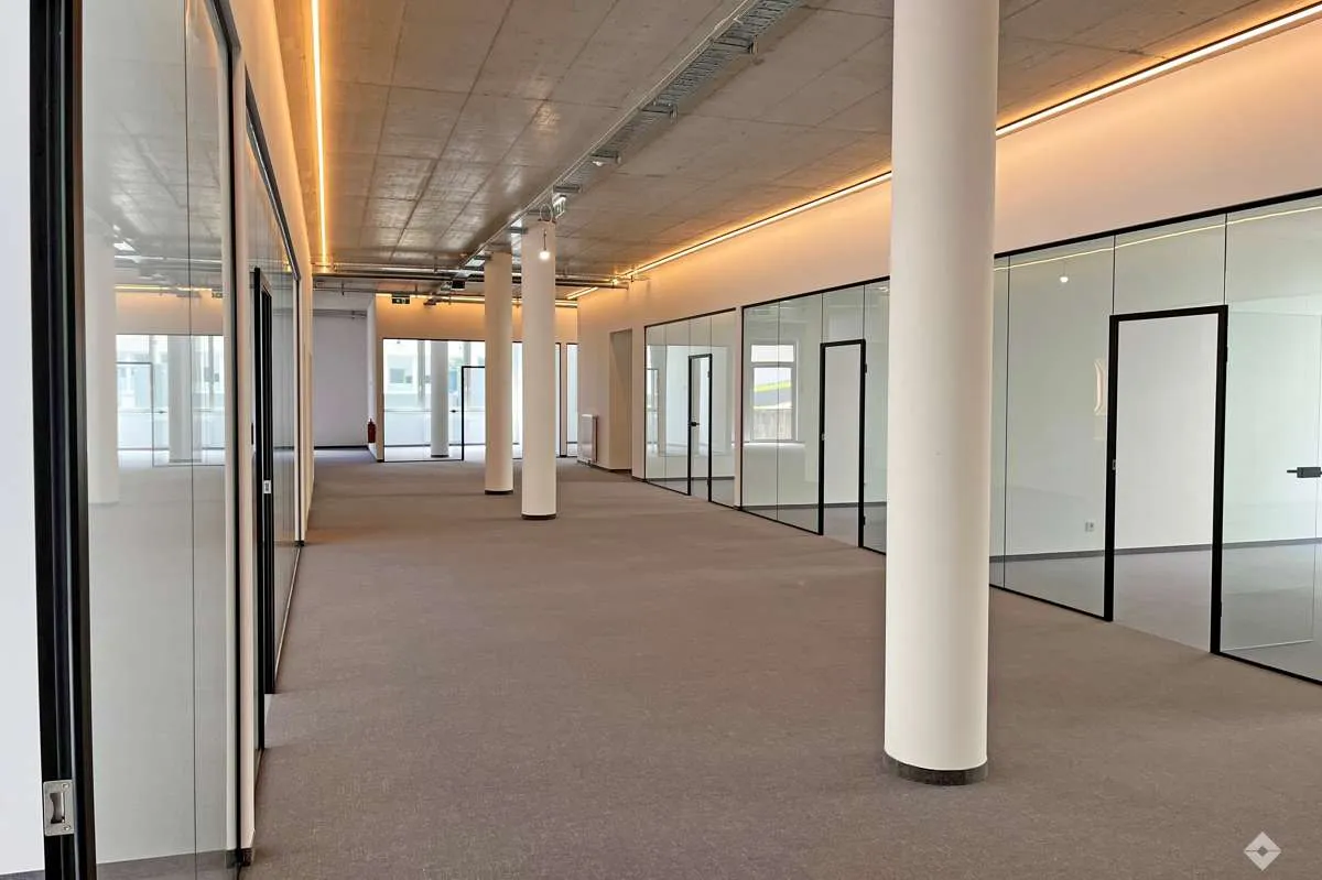 Erstbezug - Büroflächen in modernem Gewerbepark zu verkaufen - View 2
