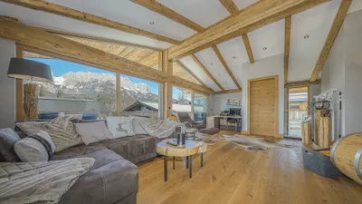 6-Zimmer-Immobilie kaufen in Kitzbühel – 352 m², € 4.900.000 – Bild 2 von 25