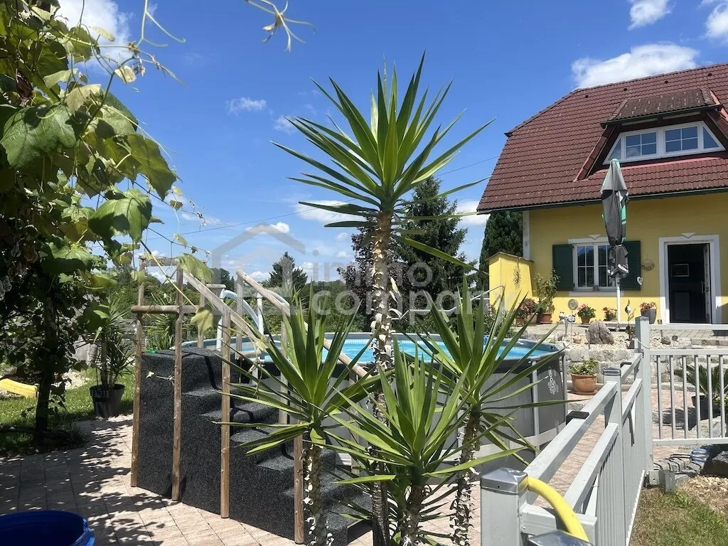 Wohnen wie andere Urlaub machen.... tolle Lage ...Großes Haus mit Potential, Tauka