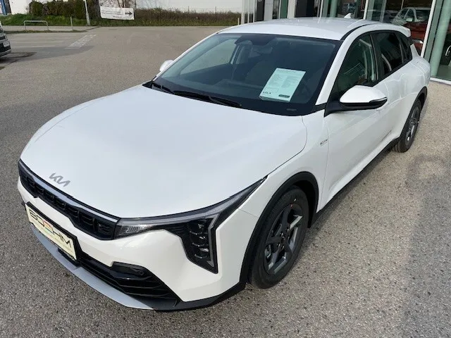 KIA K4