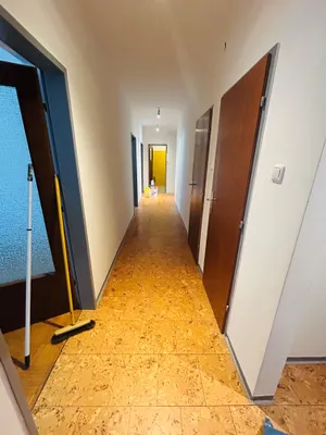 4-Zimmer-Wohnung mieten in Linz – 109 m², € 1.330 – Bild 2 von 7