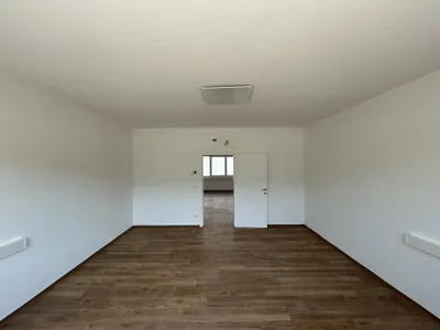 4-Zimmer-Gewerbeimmobilie mieten in Baden – 167 m², € 2.506 – Bild 14 von 17