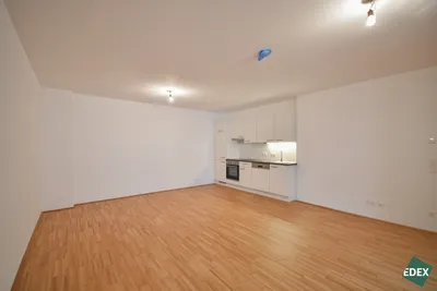 Ruhelage: wunderschöne 3-Zimmer-Wohnung mit Loggia – Bild 2