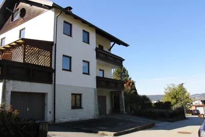 10-Zimmer-Gewerbeimmobilie kaufen in Braunau am Inn – 231 m², € 380.000 – Bild 1 von 15