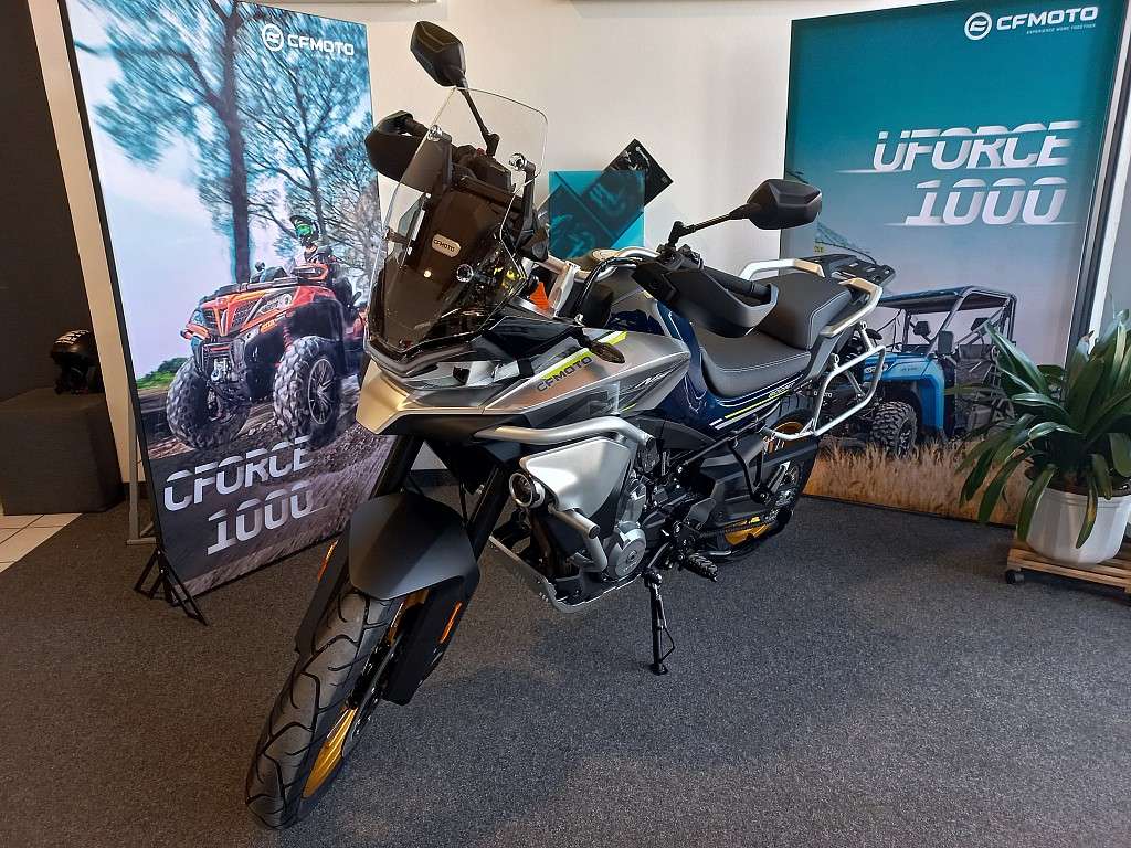 CF-Moto 800 MT Touring inklusive Koffersystem Enduro