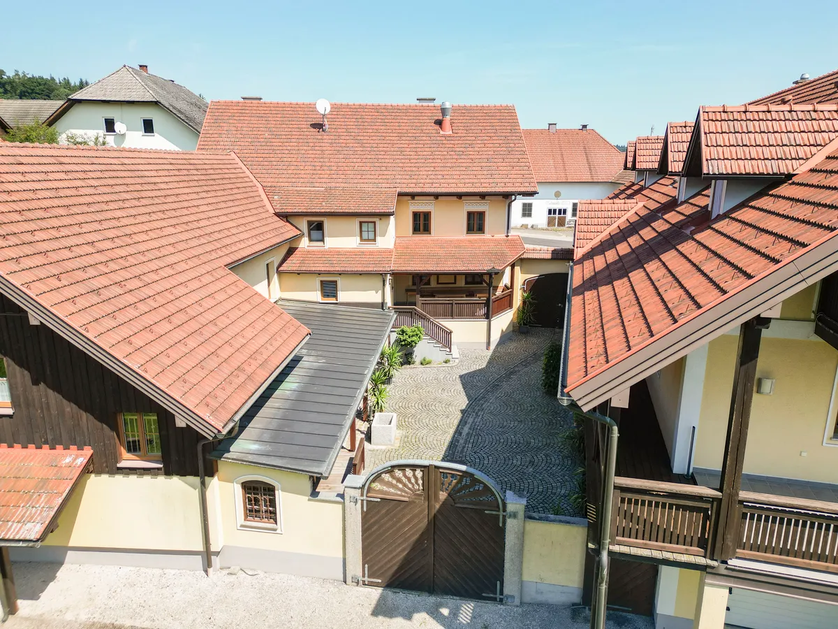 Schönes Anwesen bestehend aus Land-Wirtshaus und Wohnhaus in Rutzenham - Ansicht 3