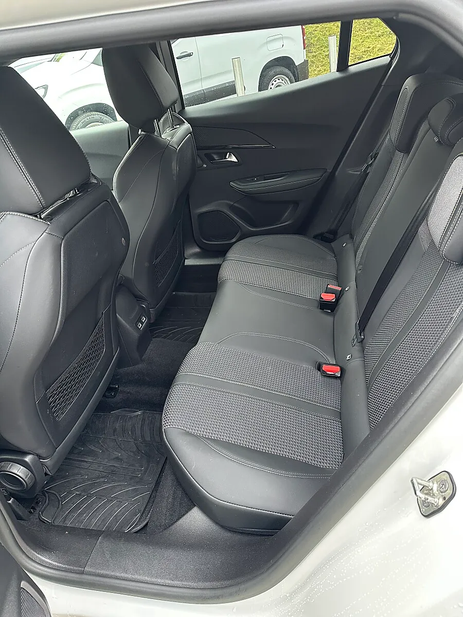 Peugeot 2008 1.5 BlueHDI 130 GT (EURO 6d) – Bild 14