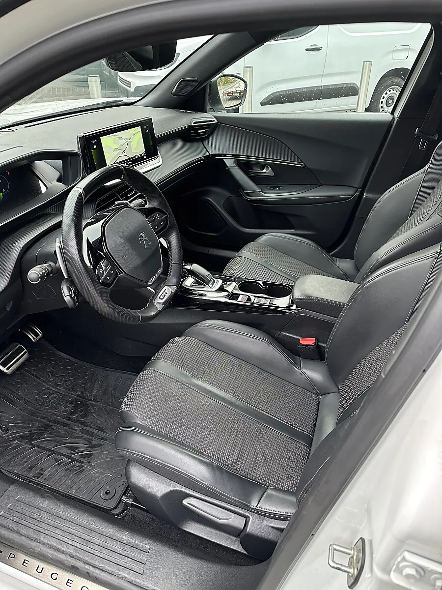 Peugeot 2008 1.5 BlueHDI 130 GT (EURO 6d) – Bild 7