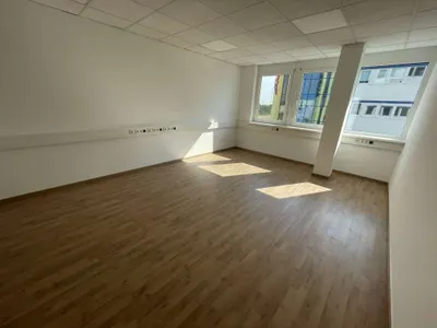 1-Zimmer-Gewerbeimmobilie mieten in Baden – 45 m², € 589 – Bild 7 von 9