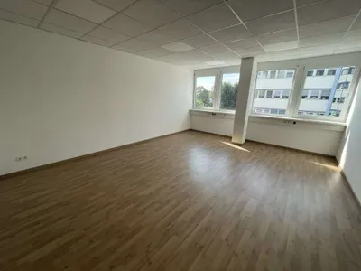 1-Zimmer-Gewerbeimmobilie mieten in Baden – 45 m², € 589 – Bild 5 von 9