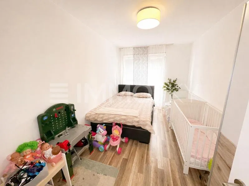 Modernisierte Wohnung mit Garage und zwei Balkonen - Ansicht 3