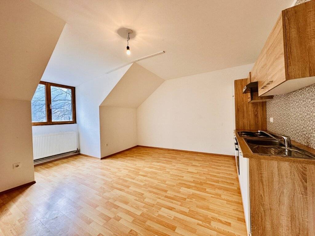Attraktive, bereits vermietete 3-Zimmer Wohnung mit Garten - ideales Anlageobjekt - Ansicht 2