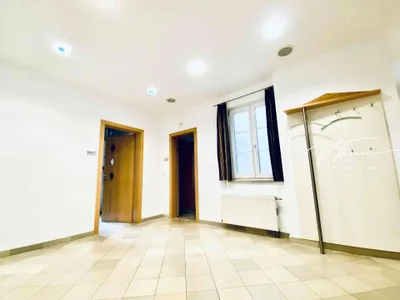 4-Zimmer-Gewerbeimmobilie mieten in Gmunden – 117 m², € 1.229 – Bild 3 von 11