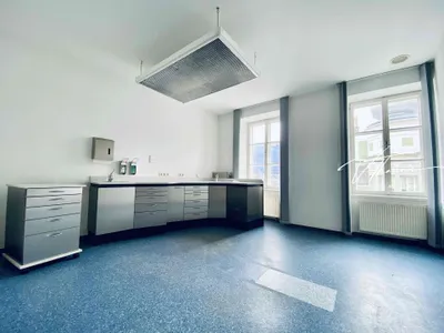 4-Zimmer-Gewerbeimmobilie mieten in Gmunden – 117 m², € 1.229 – Bild 4 von 11