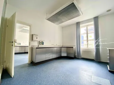 4-Zimmer-Gewerbeimmobilie mieten in Gmunden – 117 m², € 1.229 – Bild 5 von 11