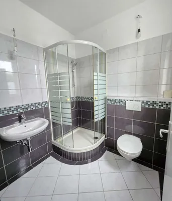 1-Zimmer-Gewerbeimmobilie mieten in Korneuburg – 30 m², € 599 – Bild 4 von 4