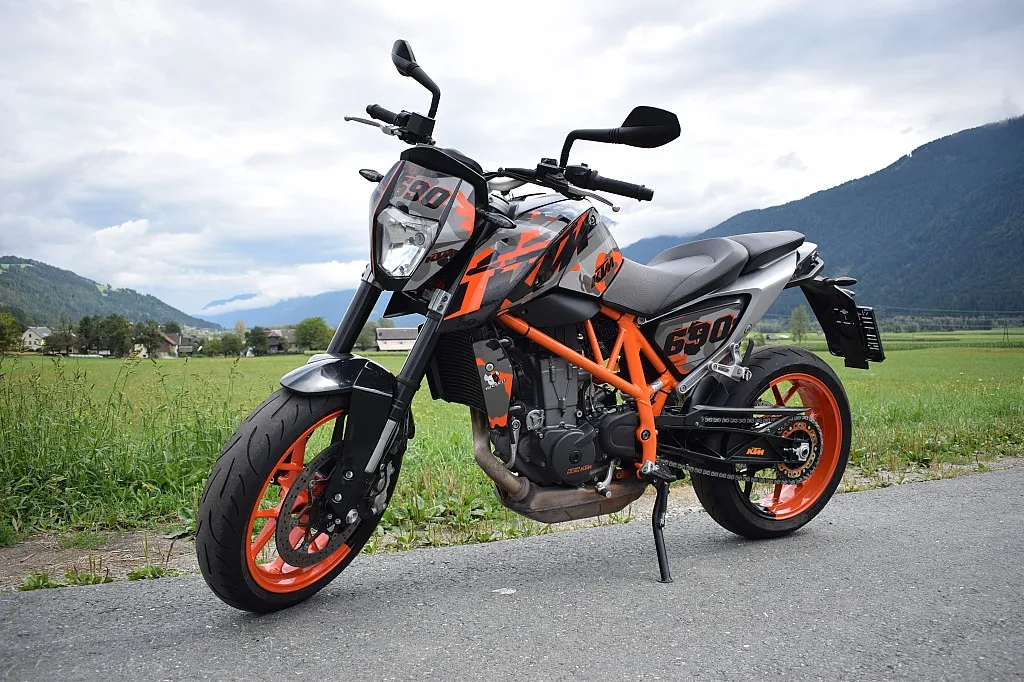 KTM 690