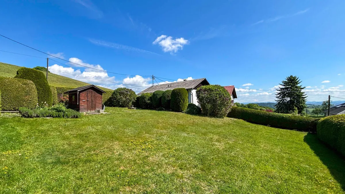 Sonniges Grundstück: Vielseitig mit rund 1000 m². - Ansicht 3