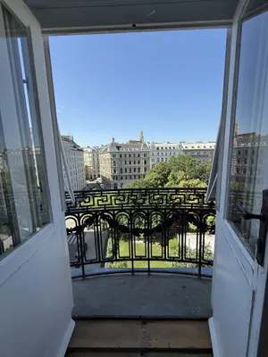 5-Zimmer-Wohnung mieten in Wien – 235,62 m², € 6.998