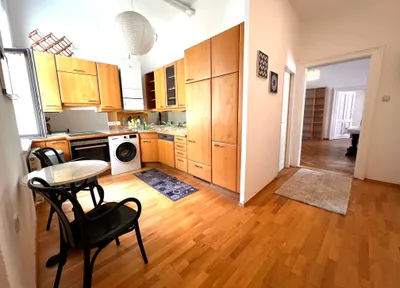 Elegante sehr ruhige Altbauwohnung neben Tigerpark – Bild 3