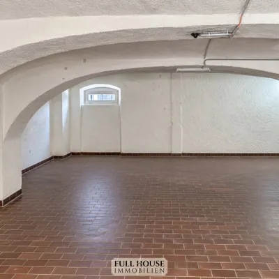 6-Zimmer-Gewerbeimmobilie mieten in Villach Land – 305 m², € 1.200 – Bild 4 von 6