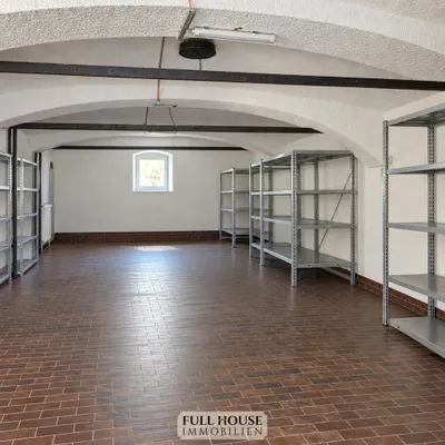6-Zimmer-Gewerbeimmobilie mieten in Villach Land – 305 m², € 1.200 – Bild 2 von 6