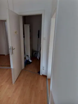 4-Zimmer-Gewerbeimmobilie mieten in Linz – 95 m², € 920 – Bild 8 von 9