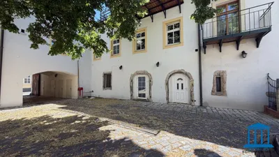 Gewerbeimmobilie mieten in Wiener Neustadt – 193 m², € 1.999