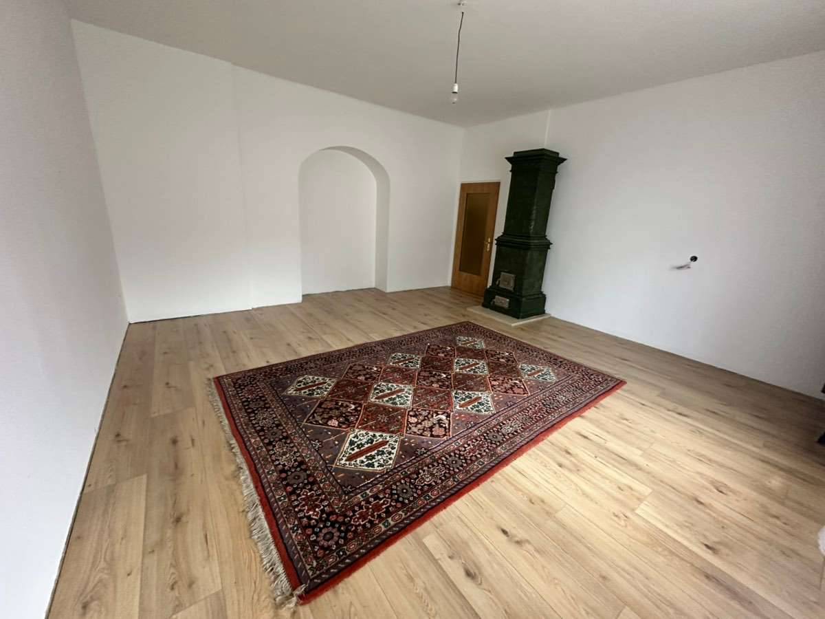 Einfamilienhaus mit 4 Zimmer, Eigengarten, Einbauküche, Nebengebäude in Zentrumslage, inkl. 2 Stellplätze, Berndorf