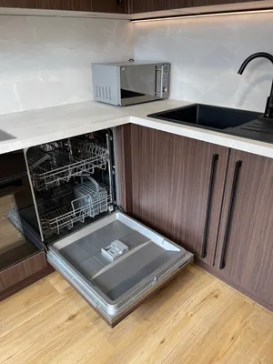 Erstbezug nach umfangreicher Sanierung: 93m² Wohntraum mit neuer Marken-Küche (Betriebskosten inkl. Heizung/ Warmwasser) – Bild 3
