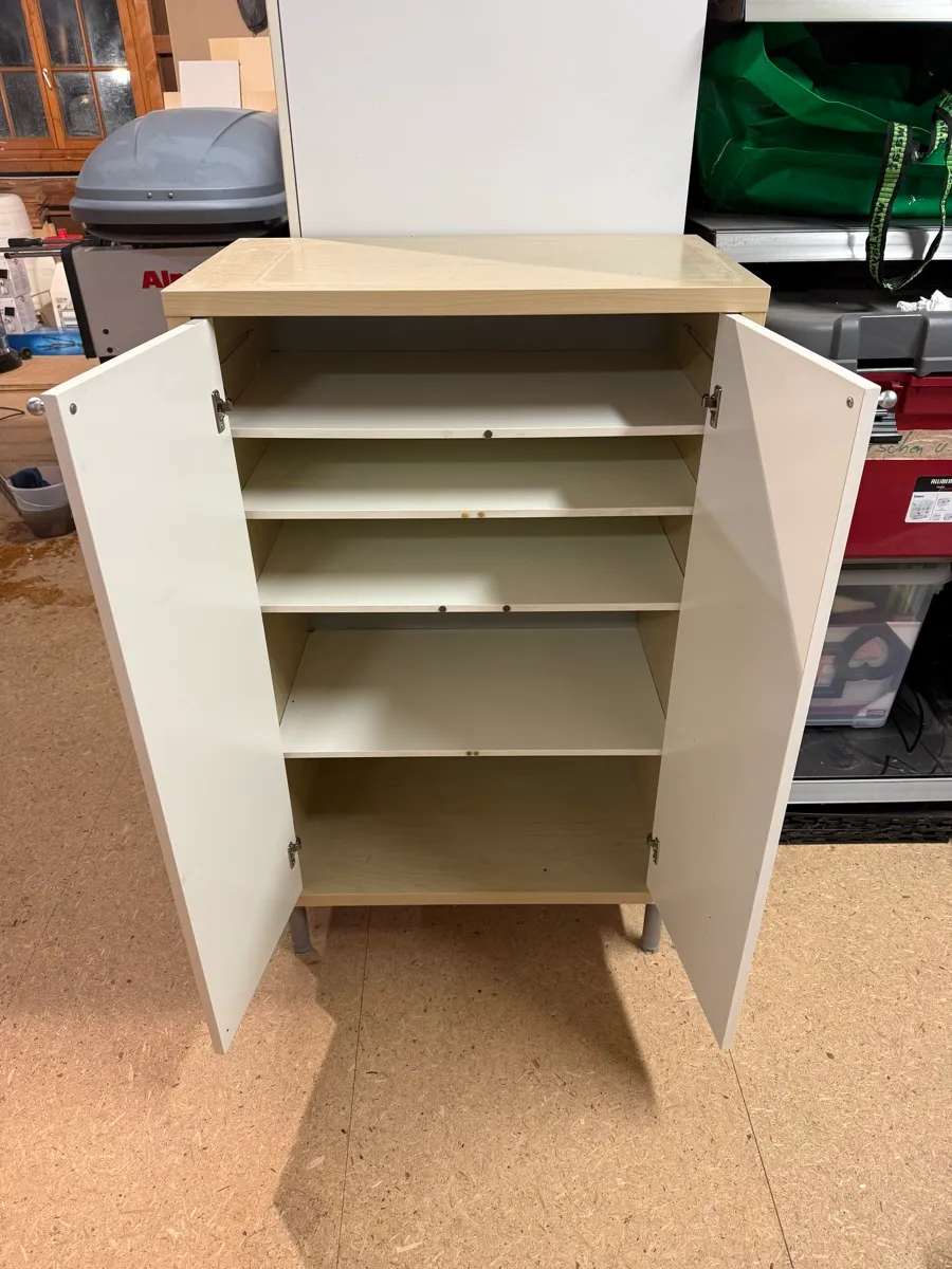 Ikea Kommode mit 2 Türen - Weiß / Buche, € 15,- (6900 Möggers)