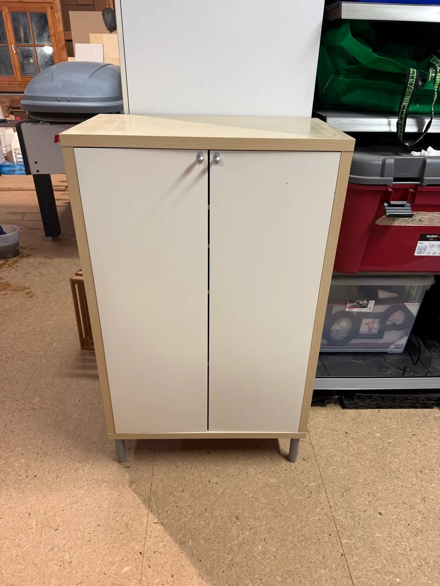 Ikea Kommode mit 2 Türen - Weiß / Buche, € 15,- (6900 Möggers)