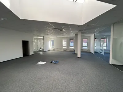 5-Zimmer-Gewerbeimmobilie mieten in Bruck-Mürzzuschlag – 275 m² – Bild 8 von 18