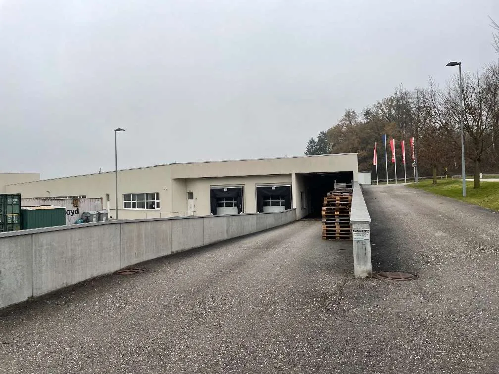 hochwertige Gewerbeimmobilie in Tragwein - Teilvermietung nach Absprache möglich! - Ansicht 3