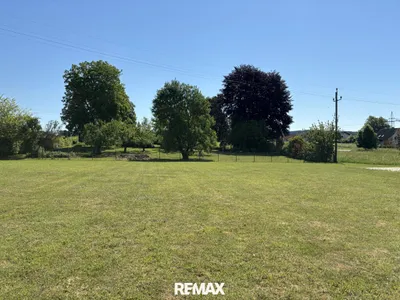 Grundstück kaufen in Schärding – 1 470 m², € 176.400 – Bild 1 von 2